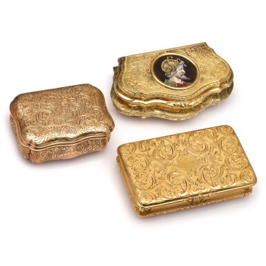 View full screen - View 1 of Lot 1190. A group of three gold and enamel snuff boxes, Charles Colins & Söhne, Hanau and Paris, early to mid 19th century.