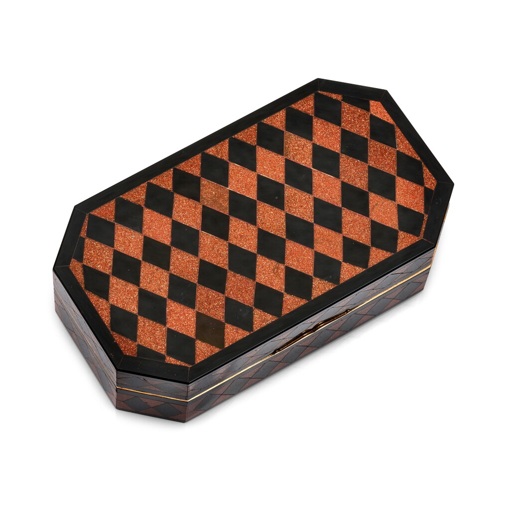 View full screen - View 1 of Lot 1177. A gold-mounted hardstone snuff box, probably German, early nineteenth century.