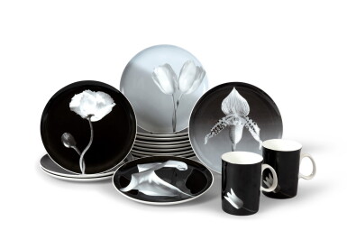 View full screen - View 1 of Lot 2107. Mapplethorpe Foundation, New York, Lot comprising fourteen porcelain plates and two mugs, after Robert Mapplethorpe | Fondation Mapplethorpe, New York, Suite de quatorze assiettes et deux mugs en porcelaine, d'après Robert Mapplethorpe.