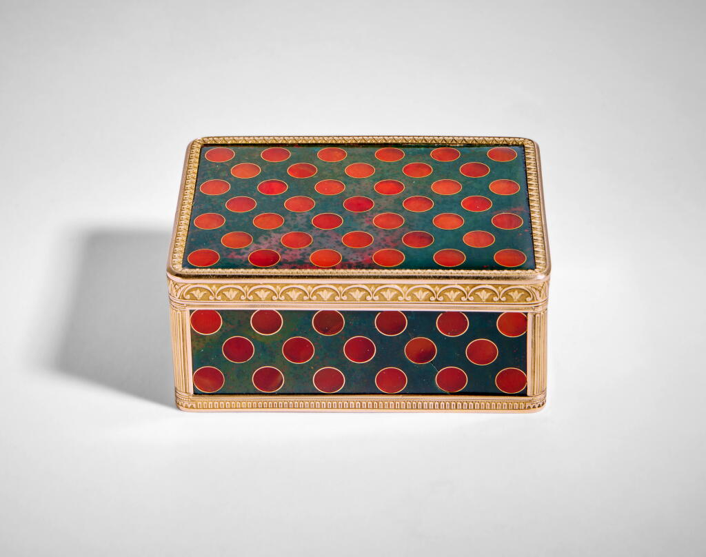 View full screen - View 1 of Lot 706. A Gold-Mounted Hardstone Cagework Snuffbox, Late 18th Century.