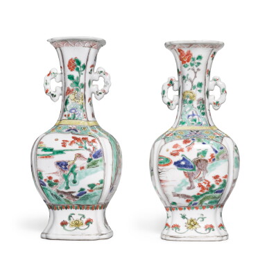 View full screen - View 1 of Lot 334. Two famille-verte quadrilobed 'mythical beast' vases, Qing dynasty, Kangxi period | 清康熙 五彩瑞獸紋海棠式雙耳瓶一組兩件.