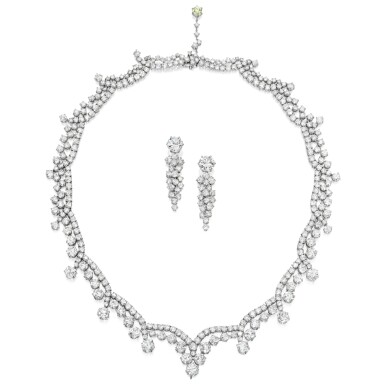 View full screen - View 1 of Lot 1632. DIAMOND DEMI-PARURE | 鑽石項鏈及耳墜套裝 (鑽石共重約72.00卡拉 ).