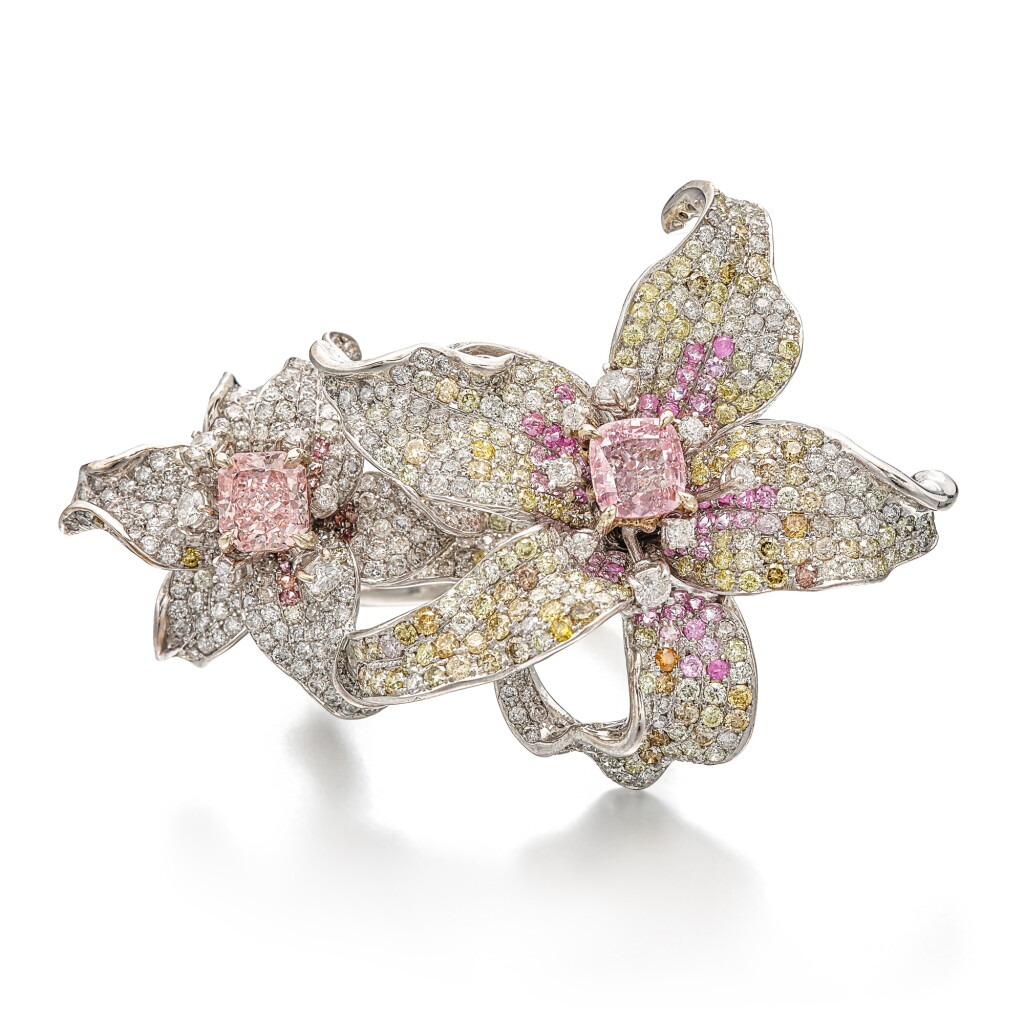 Voir en plein écran - Voir 1 du lot 1850. Coloured Diamond, Pink Sapphire and Diamond Ring | 彩色鑽石 配 粉紅色剛玉 及 鑽石 戒指.