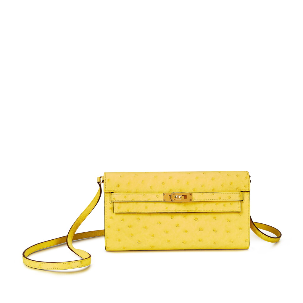 View full screen - View 1 of Lot 1016. Jaune Citron Ostrich Kelly-To-Go Rose Gold Hardware, 2021 .
