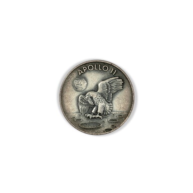 View full screen - View 1 of Lot 38. Buzz Aldrin's FLOWN Apollo 11 Robbins Medallion, Serial Number 433.