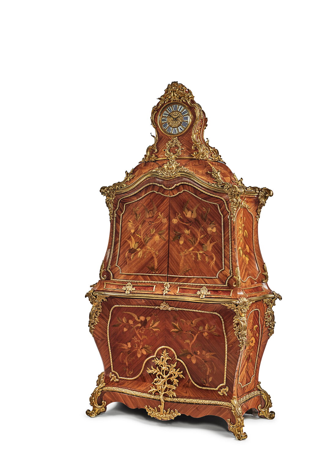 Voir en plein écran - Voir 1 du lot 111. Important cartonnier en armoire en marqueterie florale de bois de violette, bois fruitiers, bois satiné et bronze doré d'époque Louis XV, estampillé par Pierre II Migeon, vers 1750, avec une pendule signée Manière Paris.