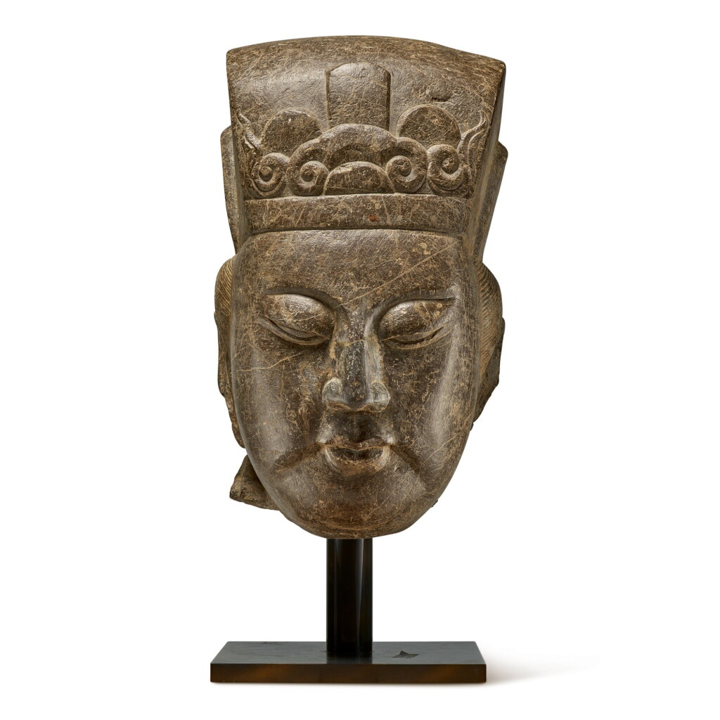 View full screen - View 1 of Lot 290. A large stone head of an official, Ming dynasty | 明 石雕文官首像.