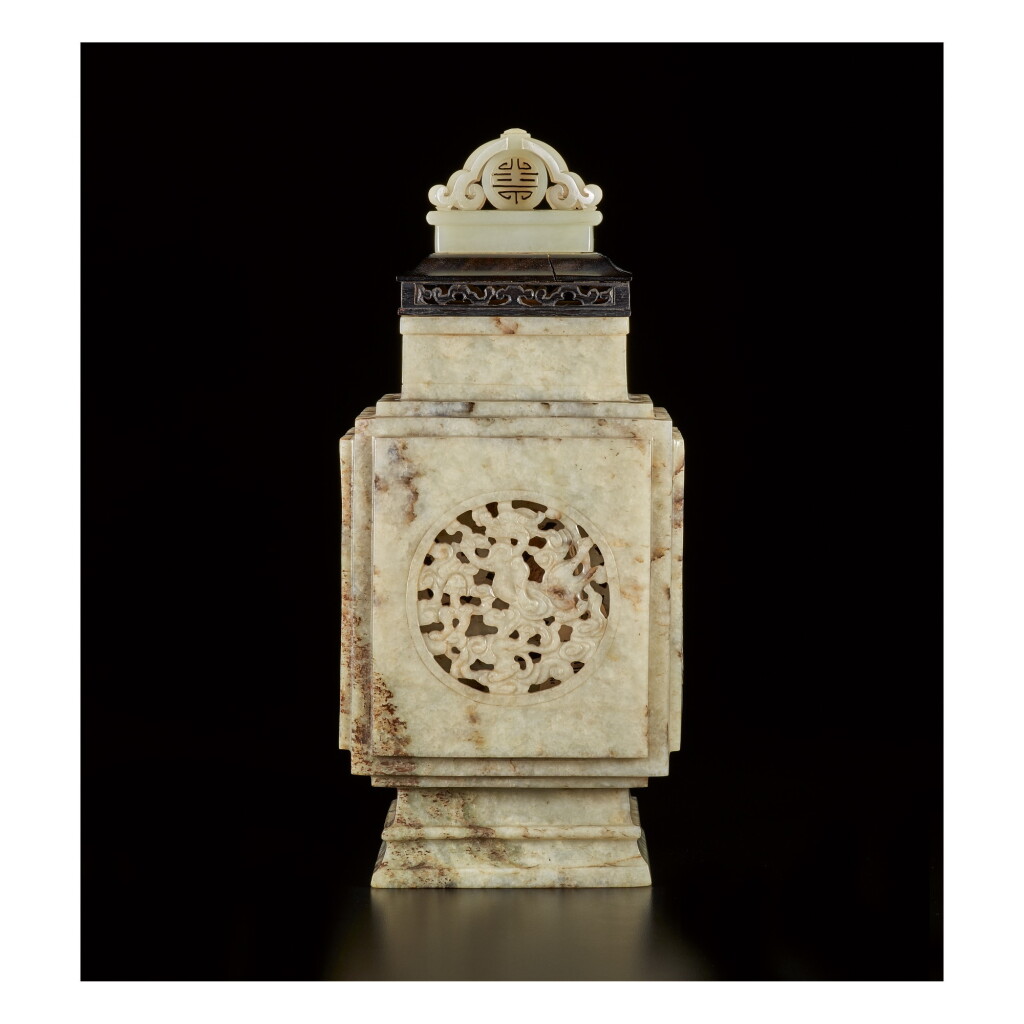 View full screen - View 1 of Lot 664. A STRIATED GRAY JADE 'CHILONG' LANTERN AND A COVER, LATE MING DYNASTY, 16TH / 17TH CENTURY.