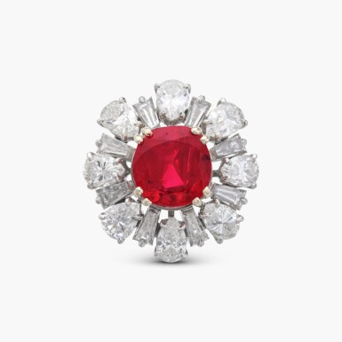View full screen - View 1 of Lot 551. Ruby and Diamond Ring 尚美 2.98克拉 天然「緬甸鴿血紅」紅寶石 配 鑽石 戒指.