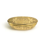 A double-opening gold snuff box, probably English or German, circa 1735