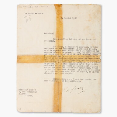 View full screen - View 1 of Lot 143. Lettre signée. 10 mai 1950. Relative au sort du maréchal Pétain, condamné à la prison à perpétuité. .