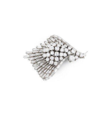 View full screen - View 1 of Lot 35. BROCHE DIAMANTS | DIAMOND BROOCH.