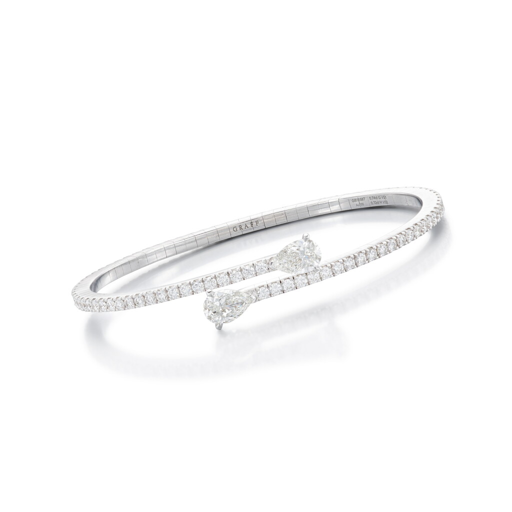 View full screen - View 1 of Lot 1894. Diamond Bangle | 格拉夫 | 鑽石 手鐲.