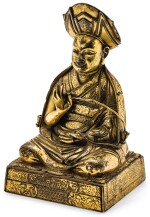 RARE STATUETTE DE ROLPAI DORJE, LE TROISIÈME CHANGKYA KHUTUKHTU (1717-1786), EN BRONZE DORÉ DYNASTIE QING, XVIIIE SIÈCLE | 清十八世紀 鎏金銅三世章嘉呼圖克圖若必多吉坐像 | A rare gilt bronze figure of Rolpai Dorje, the 3rd Changkya Khutukhtu (1717-1786), Qing Dynasty, 18th century