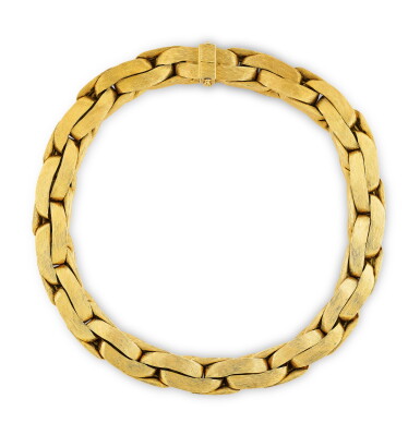 View full screen - View 1 of Lot 53. COLLIER OR | GOLD NECKLACE .