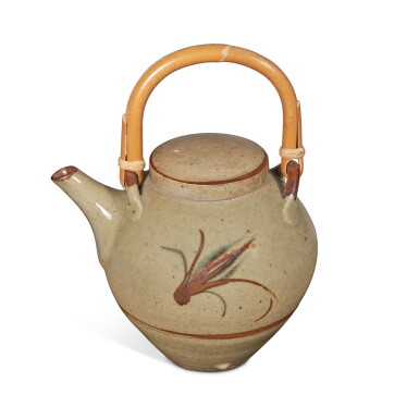 View full screen - View 1 of Lot 822. Teapot.