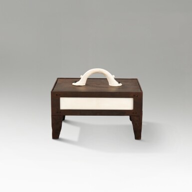 View full screen - View 1 of Lot 51. Boîte.