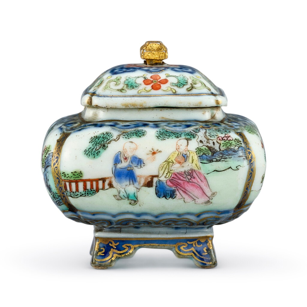 View full screen - View 1 of Lot 491. A FAMILLE-ROSE AND UNDERGLAZE-BLUE CONDIMENT POT AND COVER SEAL MARK AND PERIOD OF QIANLONG | 清乾隆 青花粉彩庭園人物圖四方倭角蓋罐 《大清乾隆年製》款.