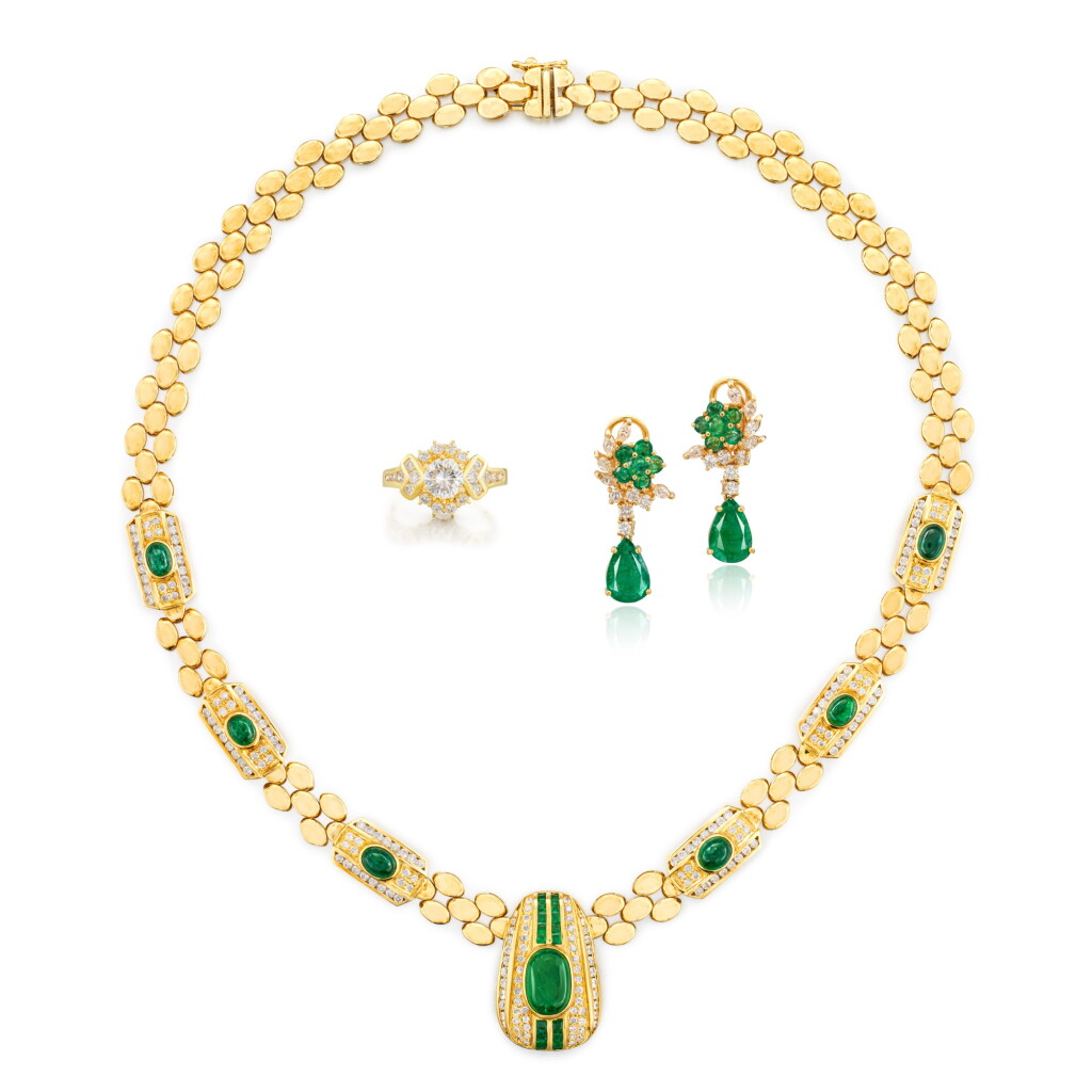 View full screen - View 1 of Lot 1843. EMERALD AND DIAMOND NECKLACE AND PAIR OF EARRINGS; AND DIAMOND RING | 祖母綠 配 鑽石 項鏈 及 耳環套裝; 及 鑽石 戒指.