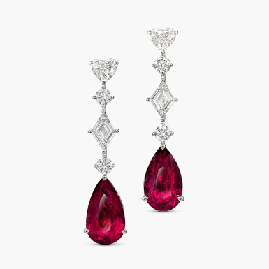 View full screen - View 1 of Lot 1774. Pair of Ruby and Diamond Earrings | 3.17 及 3.10 克拉 天然「莫桑比克」未經加熱紅寶石 配 鑽石 耳墜一對.