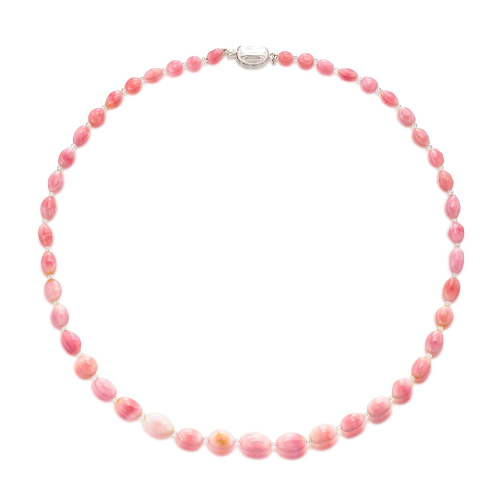 View full screen - View 1 of Lot 1623. Conch Pearl and Diamond Necklace | 海螺珠 配 鑽石 項鍊.