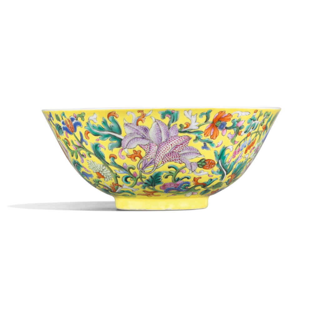 View full screen - View 1 of Lot 284. A FAMILLE-ROSE YELLOW-GROUND 'FLORAL' BOWL, LATE QING DYNASTY | 晚清 黃地粉彩西洋花卉紋盌.