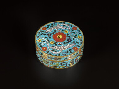 View full screen - View 1 of Lot 94. A cloisonné enamel 'bird and flower' box and cover, Ming dynasty, 16th century | 明十六世紀 掐絲琺瑯花鳥紋蓋盒.