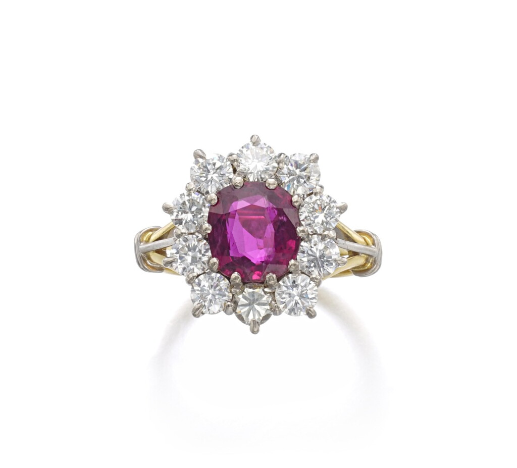 View full screen - View 1 of Lot 79. RUBY AND DIAMOND RING.