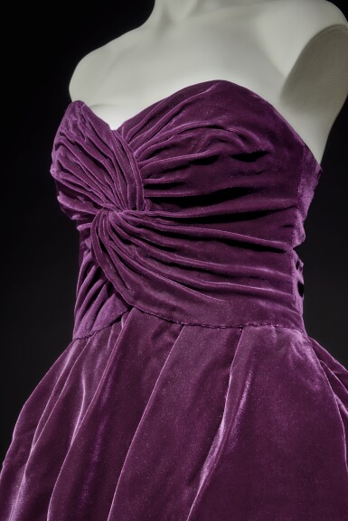 princess diana victor edelstein dress Princess Diana's dress to be sold at auction