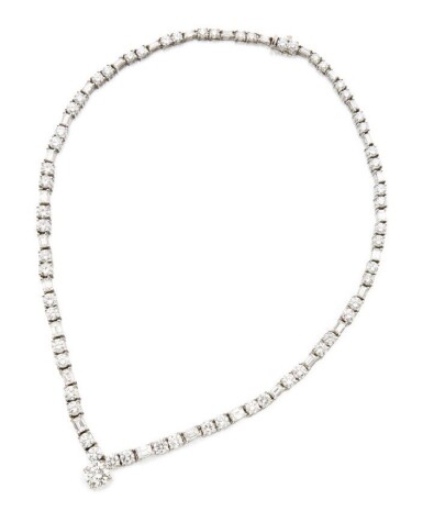 View full screen - View 1 of Lot 90. DIAMOND NECKLACE.