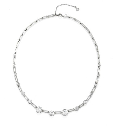 View full screen - View 1 of Lot 13. COLLIER DIAMANTS | DIAMOND NECKLACE.