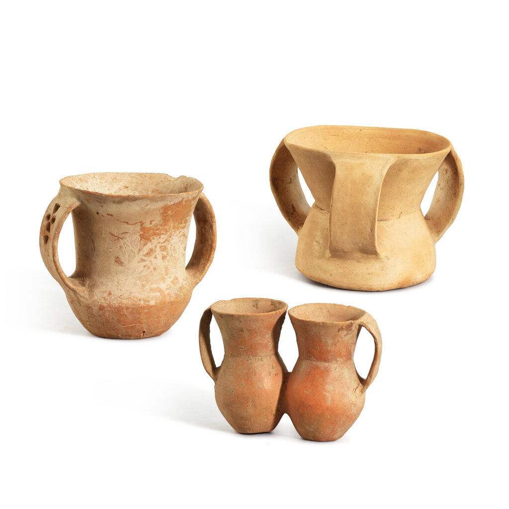 View full screen - View 1 of Lot 825. Three red pottery vessels Qijia culture, c. 2050-1700 B.C. 齊家文化 紅陶雙聯罐、鏤雕雙耳盃 及 三耳盃.