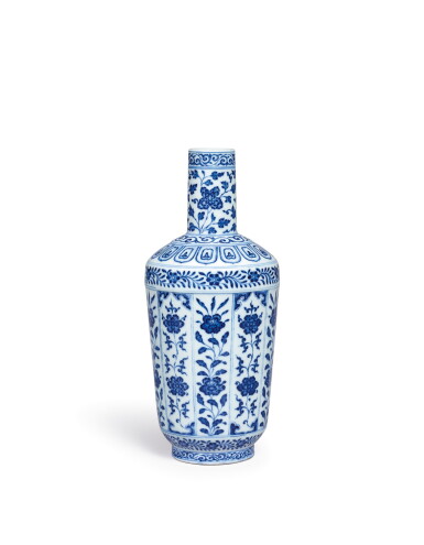 View full screen - View 1 of Lot 3665. A blue and white 'floral' bottle vase, Seal mark and period of Qianlong | 清乾隆 青花纏枝花卉紋紙槌瓶 《大清乾隆年製》款.