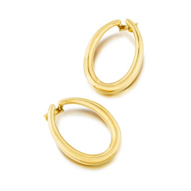 View full screen - View 1 of Lot 440. Boucheron | Paire de boucles d'oreille or | Pair of gold earrings.