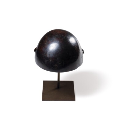 View full screen - View 1 of Lot 28. Casque oklop, Ifugao, Île de Luçon, Philippines | Ifuagao oklop helmet, Lucon Island, Philippines.