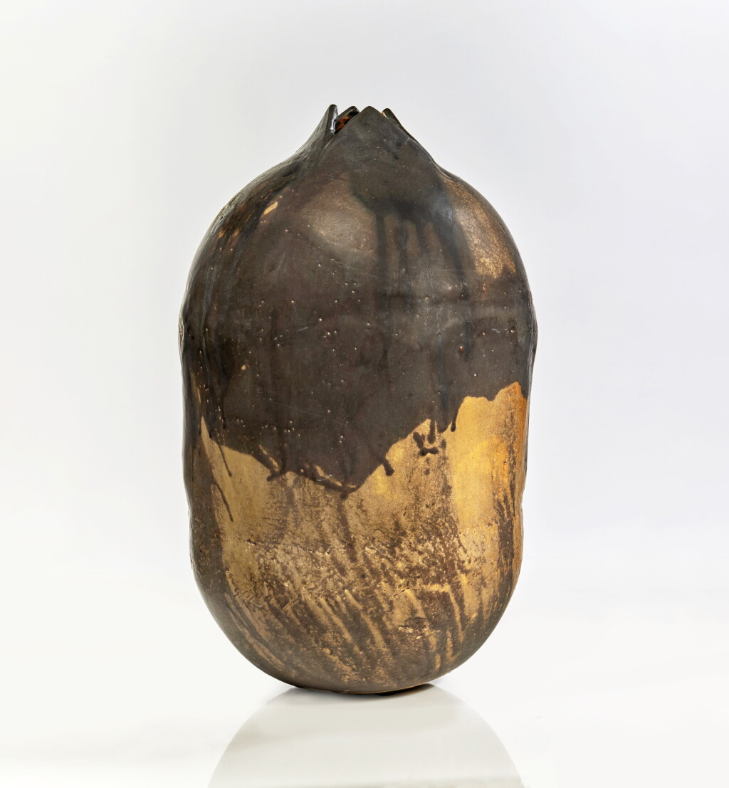 View full screen - View 1 of Lot 228. Large Vessel (closed form).