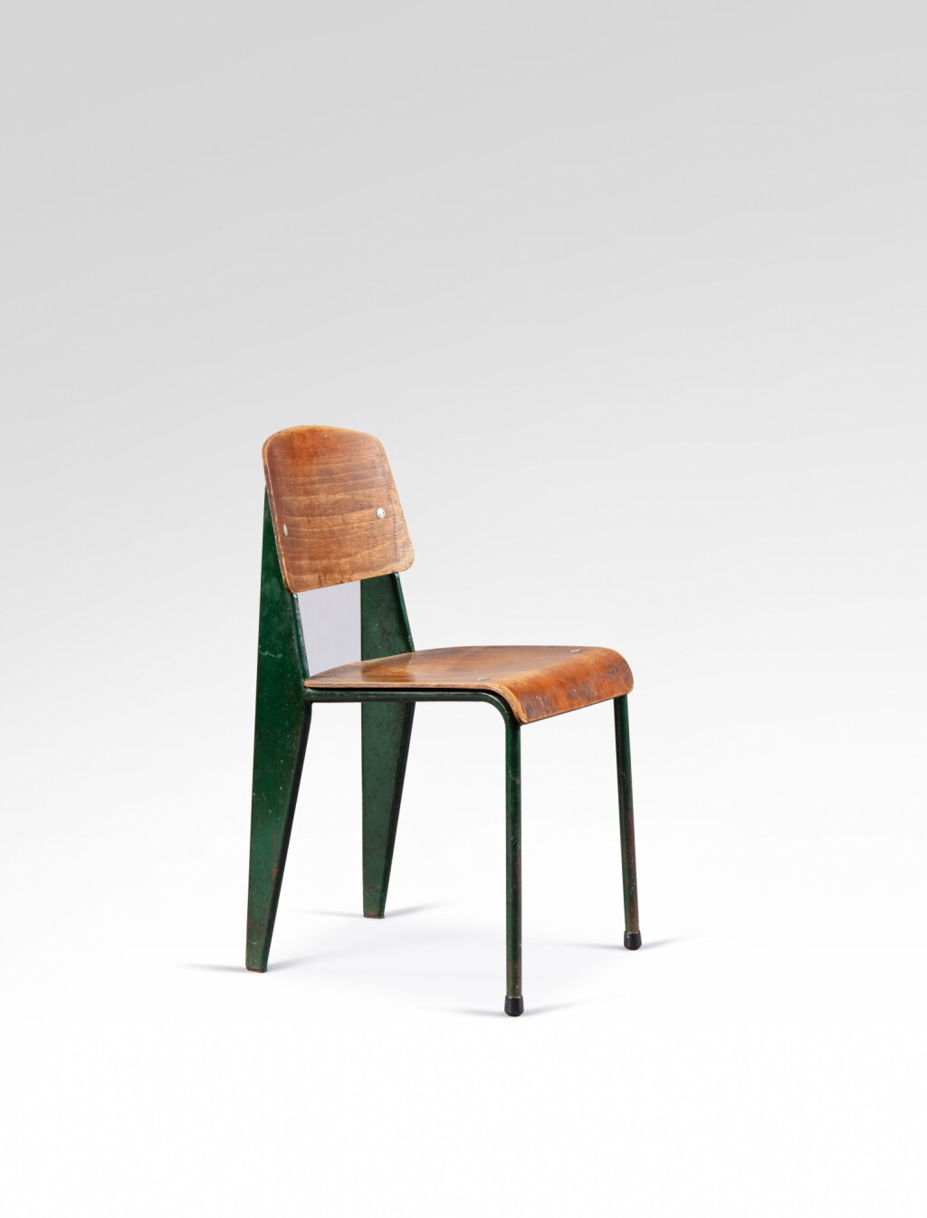View full screen - View 1 of Lot 48. Chaise Standard, modèle n°305.