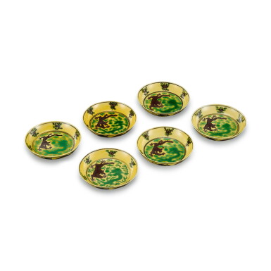 View full screen - View 1 of Lot 363. A set of six yellow-ground green and aubergine-enamelled 'dragon' dishes Marks and period of Guangxu | 清光緒 黃地紫綠彩雲龍紋盤一組六件 《大清光緒年製》款.