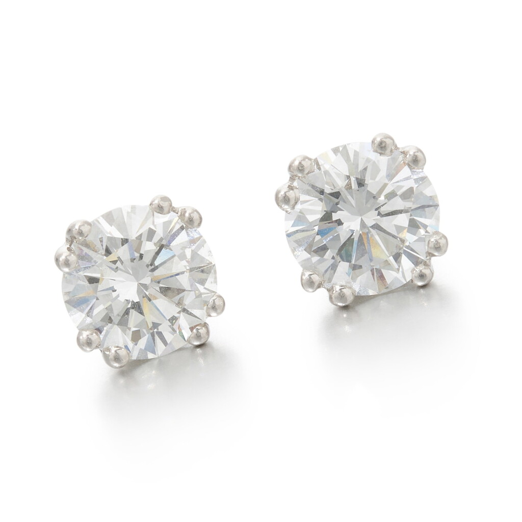 View full screen - View 1 of Lot 247. Diamond earrings (Paio di orecchini in diamanti).