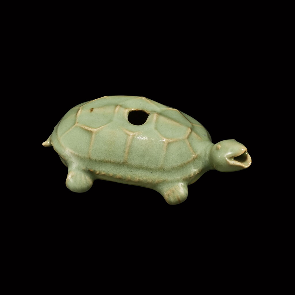 View full screen - View 1 of Lot 3702. A Longquan celadon 'tortoise' water dropper Southern Song dynasty | 南宋 龍泉青釉瑞龜形水滴.