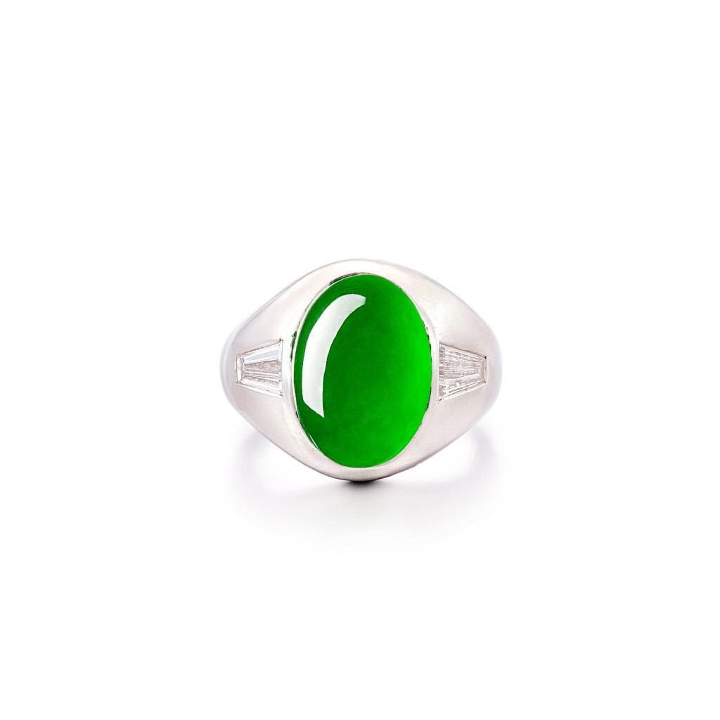 View full screen - View 1 of Lot 215. Jadeite and Diamond Ring | 梵克雅寶 | 天然翡翠 配 鑽石 戒指.