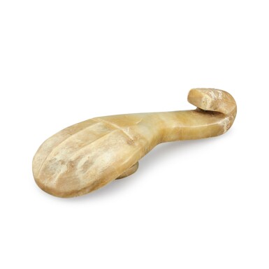 View full screen - View 1 of Lot 545. A jade 'animal head' belthook Western Han dynasty | 西漢 青玉獸首帶鉤.