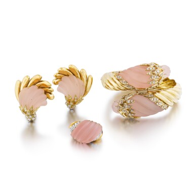 View full screen - View 1 of Lot 273. Rose quartz and diamond parure | Parure quartz rose et diamants.
