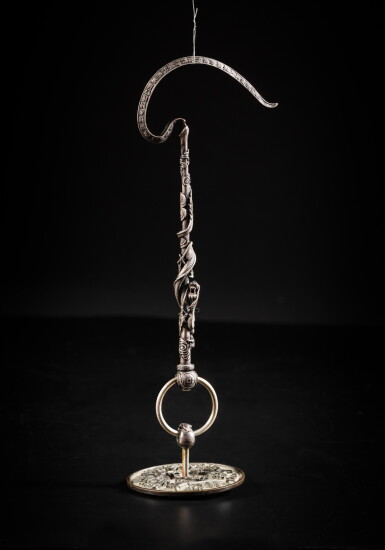 View full screen - View 1 of Lot 192. An inscribed bronze 'dragon' birdcage hook, Republican period | 民國 銅鳥籠鉤.