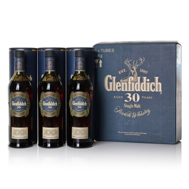 View full screen - View 1 of Lot 3292. Glenfiddich 30 Year Old 40.0 abv NV (3 BT70).