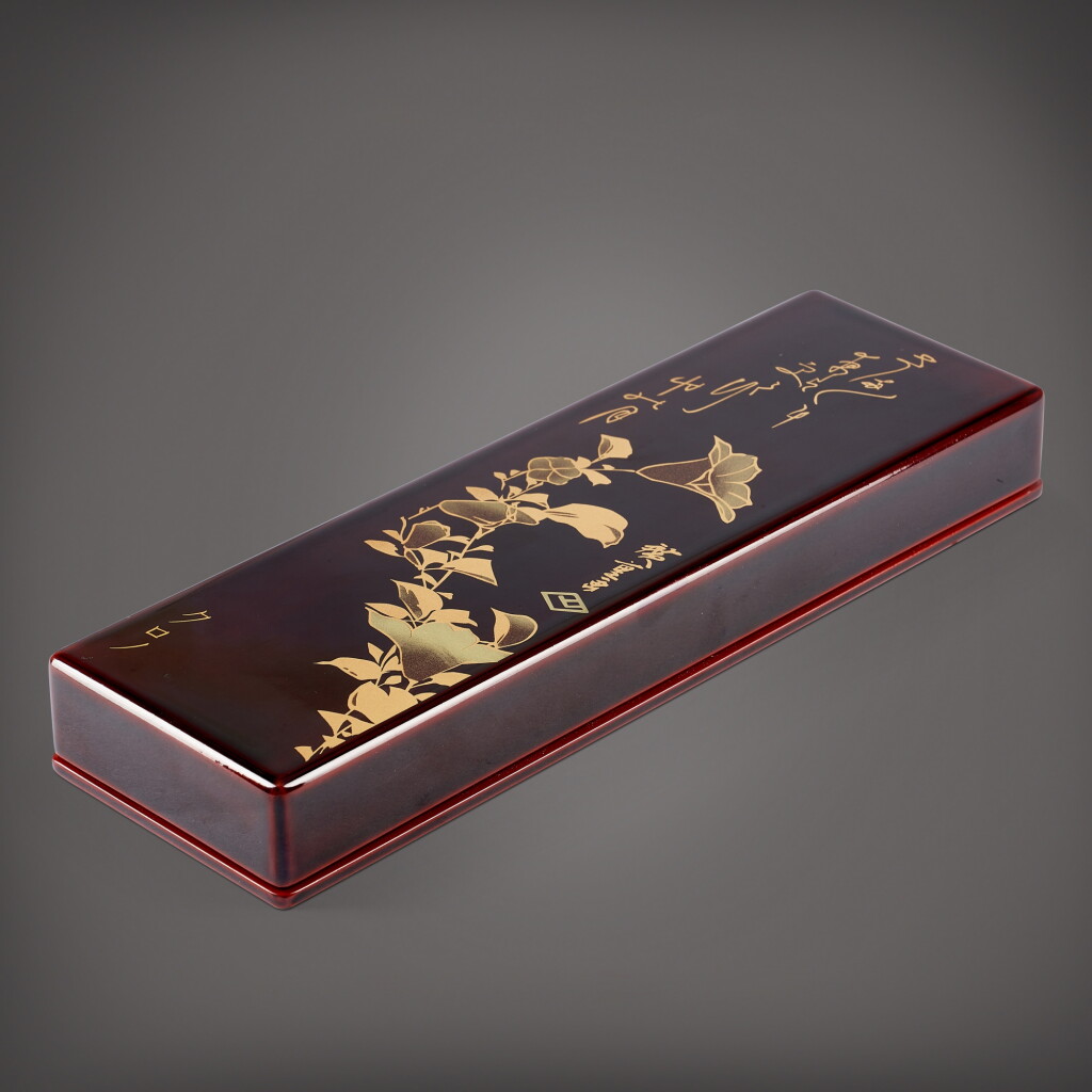 View full screen - View 1 of Lot 866. An Urushi wooden presentation box with maki-e depicting Japanese Bellflower, Made in collaboration with Hiroshige Tamenuri, Circa 2020 | 日本漆木製盒子,備桔梗蒔繪,與 Hiroshige Tamenuri 合製,約2020年製.