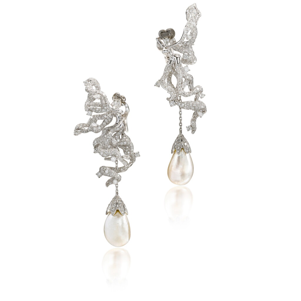 View full screen - View 1 of Lot 289. CigaLong | Pair of Natural Pearl and Diamond Pendent Earrings | CigaLong | 天然珍珠 配 鑽石 耳環一對.