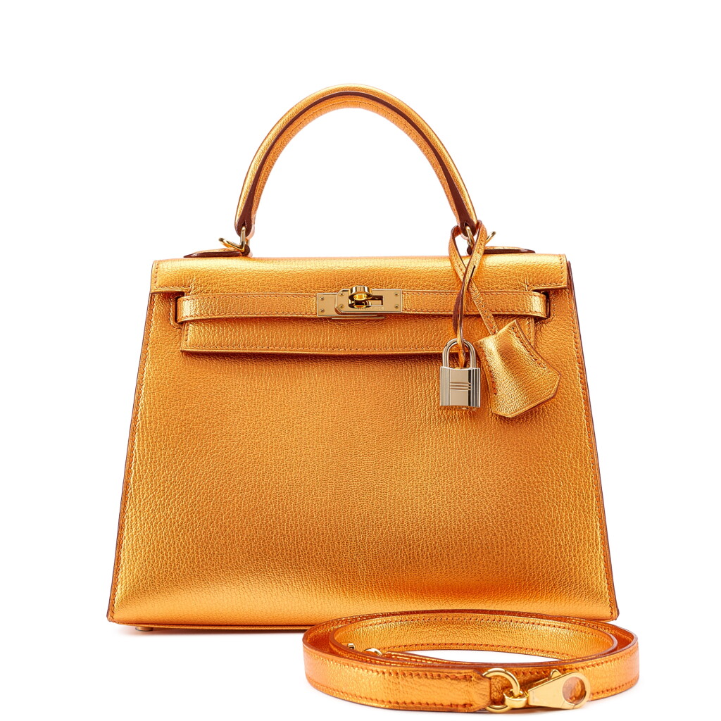 View full screen - View 1 of Lot 104. Limited Edition Bronze Chèvre Metallic Kelly 25 Sellier Gold Hardware, 2005.