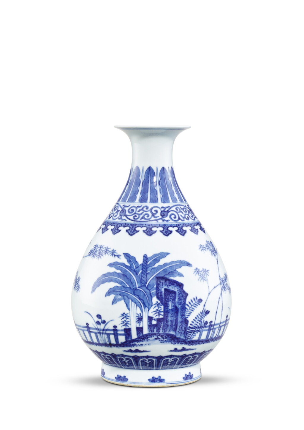 View full screen - View 1 of Lot 3661. A blue and white bottle vase, yuhuchunping, Mark and period of Tongzhi | 清同治 青花竹石芭蕉紋玉壺春瓶 《大清同治年製》款.