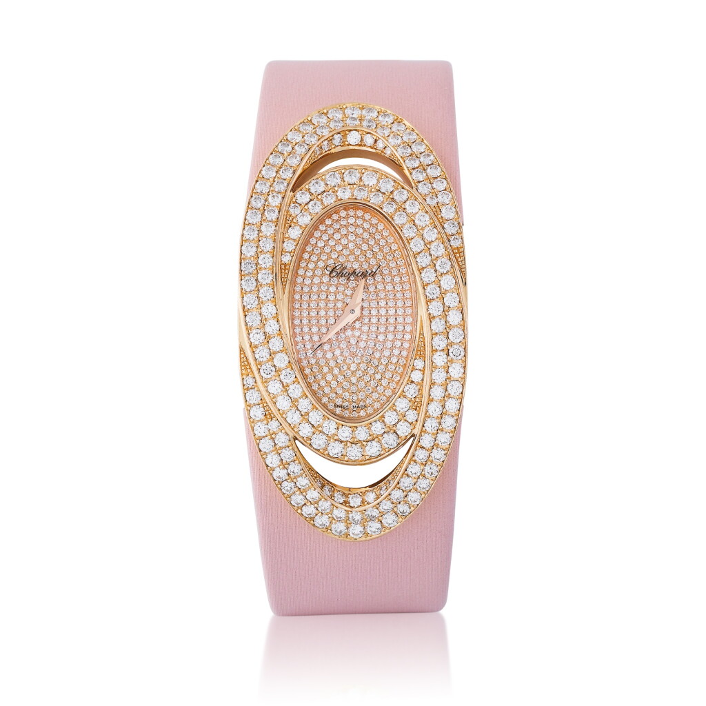 View full screen - View 1 of Lot 250. Montre bracelet de dame or et diamants | Lady's gold and diamond bracelet watch.